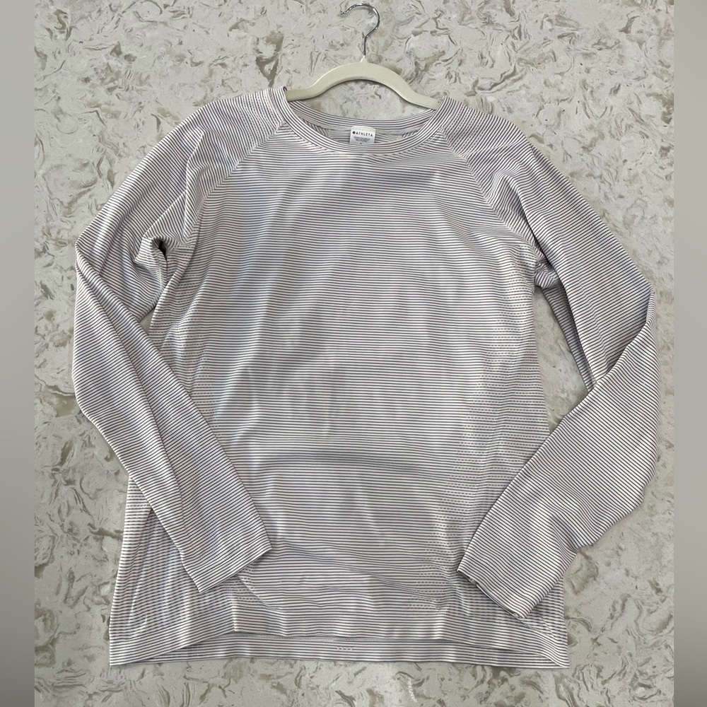 Athleta Momentum Top size XL